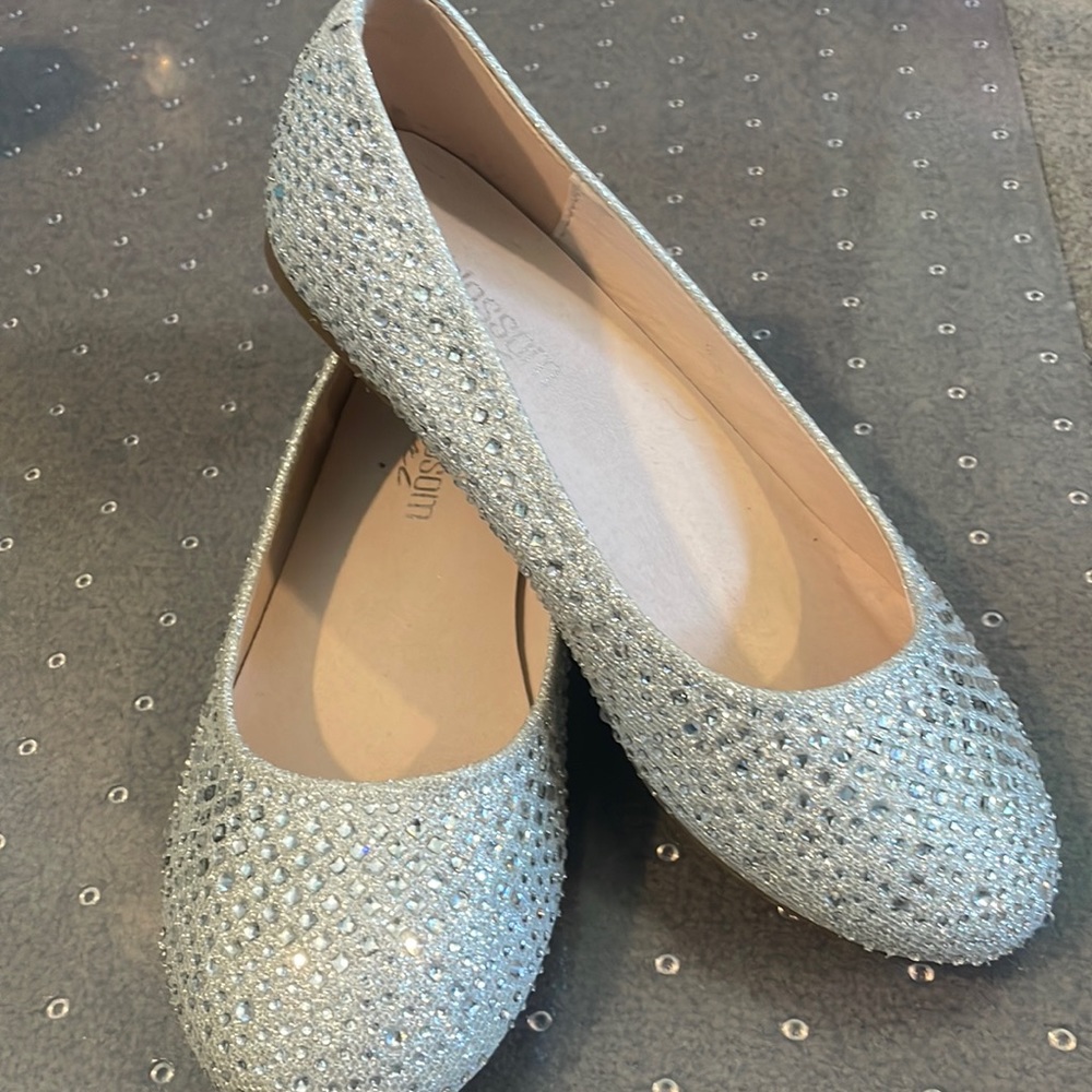 Dress shoes
